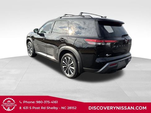 New 2026 Nissan Pathfinder Platinum image 9