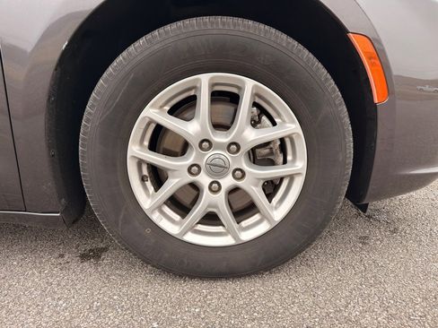 Used 2022 Chrysler Pacifica Touring-L image 18