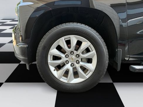 Used 2021 Chevrolet Silverado 1500 Custom AWD/4WD image 14