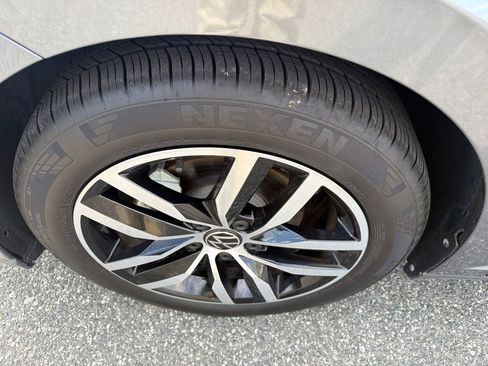 Used 2026 Volkswagen Jetta SE FWD image 11