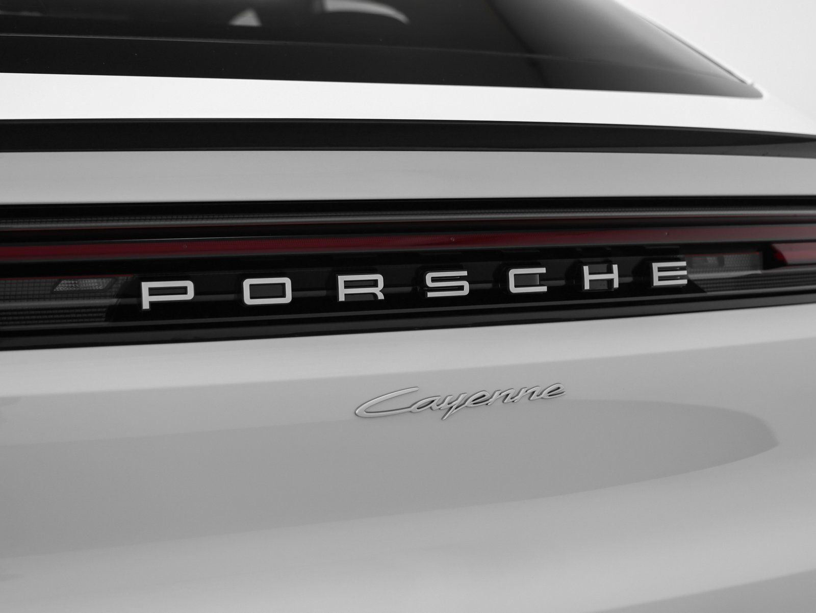 Certified 2026 Porsche Cayenne Coupe AWD/4WD image 17