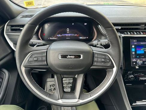 Certified 2023 Jeep Grand Cherokee L Laredo AWD/4WD image 2