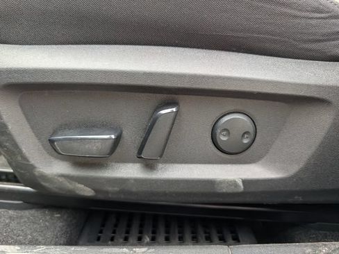 Used 2023 Nissan Rogue SV AWD/4WD image 11