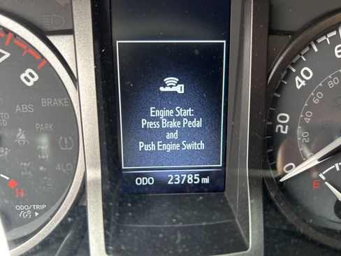 Used 2023 Toyota Tacoma TRD Sport image 7