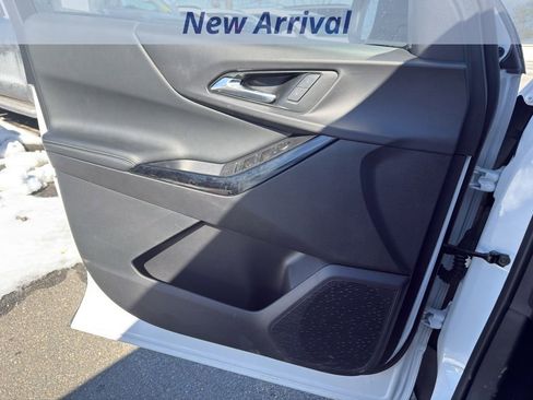 Certified 2025 Chevrolet Equinox LT image 11