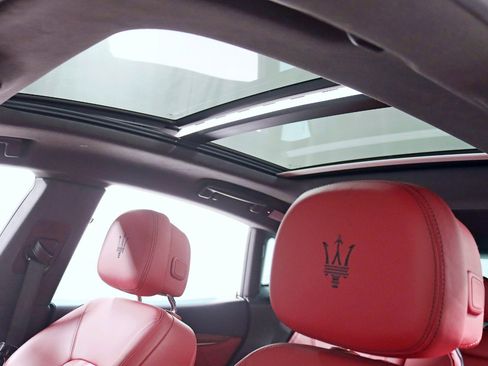 Used 2022 Maserati Levante GT image 30