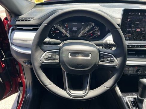 Used 2025 Jeep Compass Limited AWD/4WD image 28
