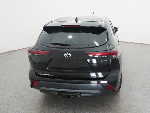 New 2026 Toyota Highlander Limited image 7