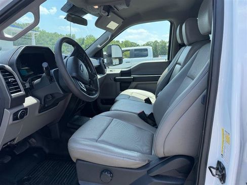 Used 2022 Ford F350 XL w/ Power Equipment Group AWD/4WD image 4