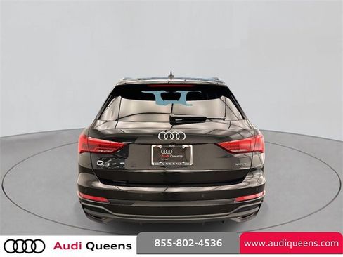 Certified 2023 Audi Q3 2.0T Premium w/ Convenience Package image 3