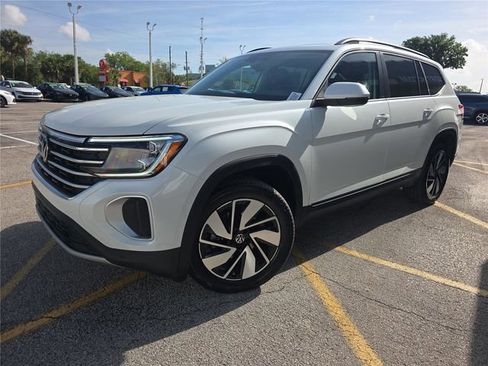 New 2026 Volkswagen Atlas SE image 30