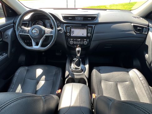 Used 2017 Nissan Rogue SL w/ SL Premium Package AWD/4WD image 32