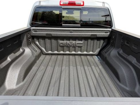 Used 2025 GMC Canyon AT4 w/ Technology Plus Package AWD/4WD image 18