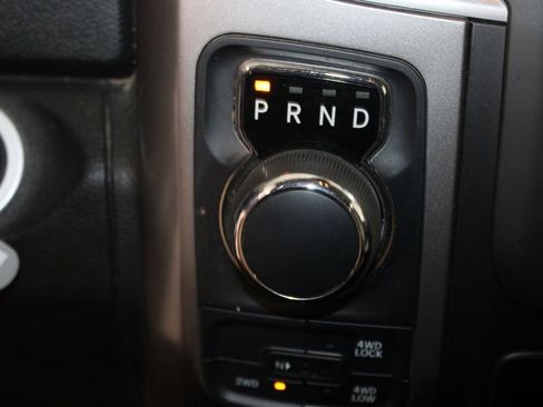 Used 2024 RAM 1500 Classic SLT AWD/4WD image 27