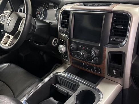 Used 2018 RAM 1500 Laramie w/ Convenience Group AWD/4WD image 26