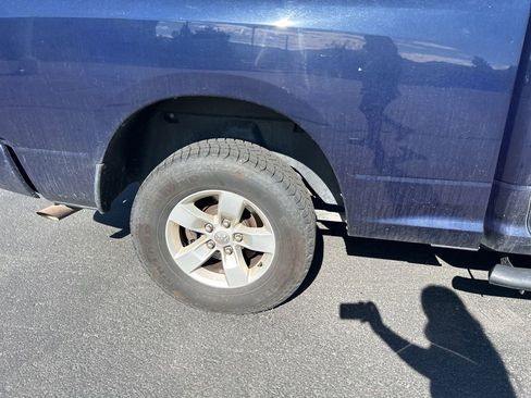 Used 2017 RAM 1500 Express AWD/4WD image 14