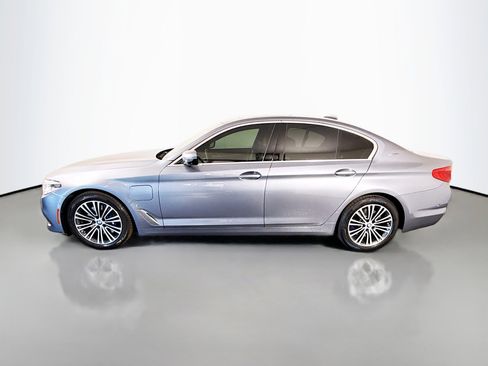 Used 2019 BMW 530e xDrive w/ Executive Package AWD/4WD image 6