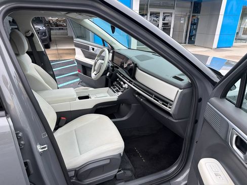 Used 2024 Hyundai Santa Fe SE FWD image 23