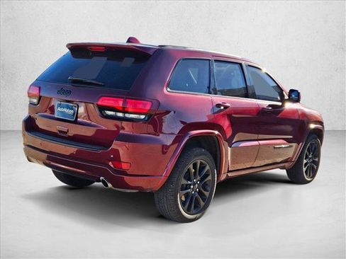 Used 2018 Jeep Grand Cherokee Altitude image 5