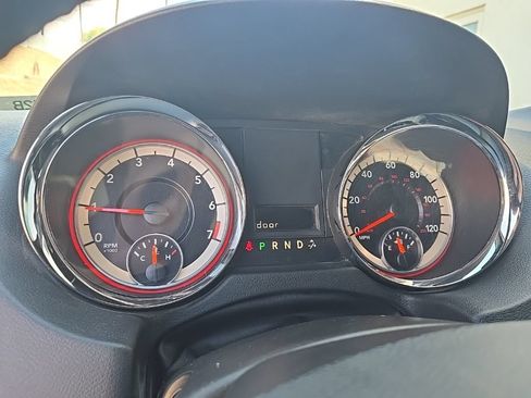 Used 2019 Dodge Grand Caravan SXT FWD image 18
