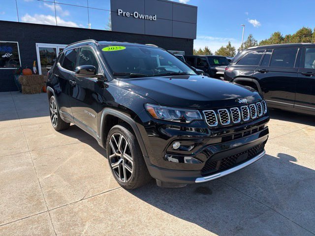Certified 2025 Jeep Compass Limited AWD/4WD image 1