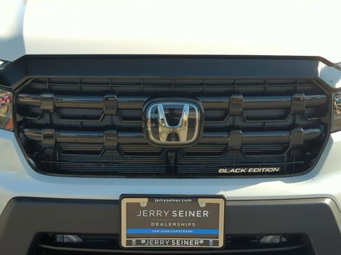 New 2026 Honda Ridgeline Black Edition image 9