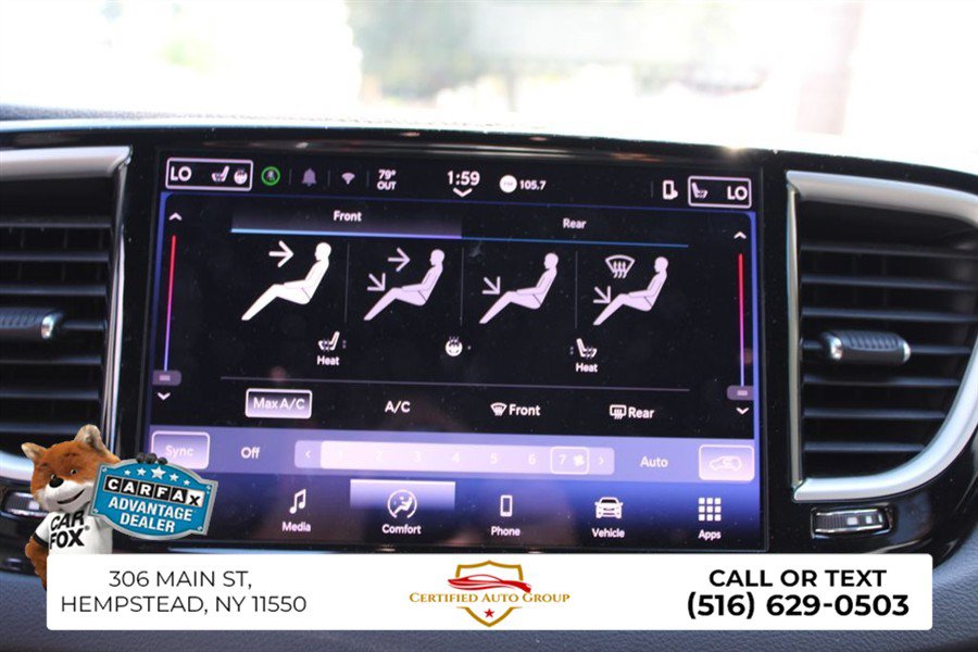 Used 2025 Chrysler Pacifica Select FWD image 16