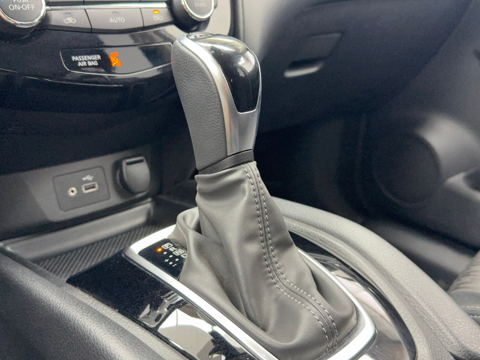 Used 2019 Nissan Rogue SV AWD/4WD image 27