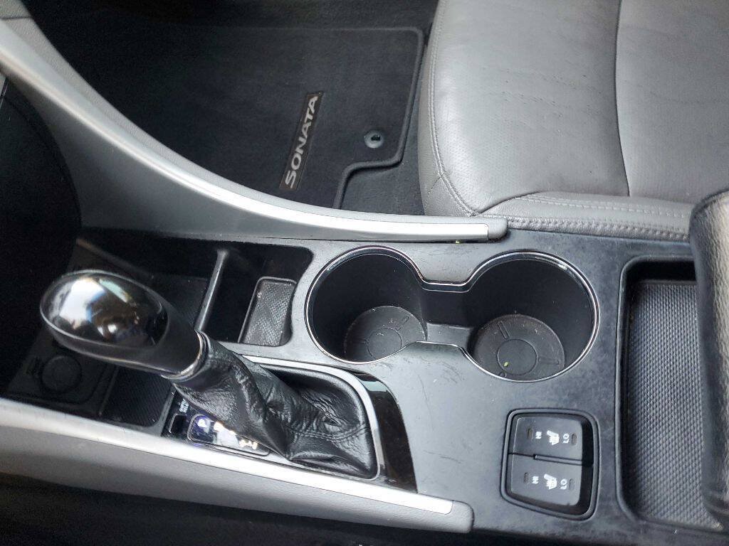 Used 2011 Hyundai Sonata Limited FWD image 29