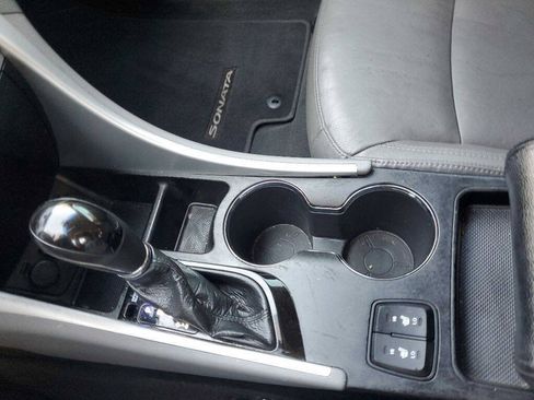 Used 2011 Hyundai Sonata Limited FWD image 29