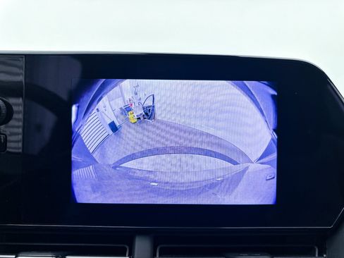 Used 2024 Chevrolet Trax RS w/ Driver Confidence Package image 5