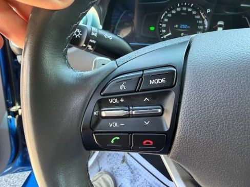 Used 2018 Hyundai Ioniq SEL w/ SEL Tech Package 02 image 26