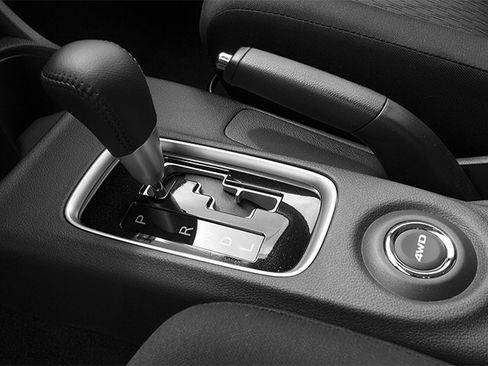 Used 2014 Mitsubishi Outlander GT AWD/4WD image 9