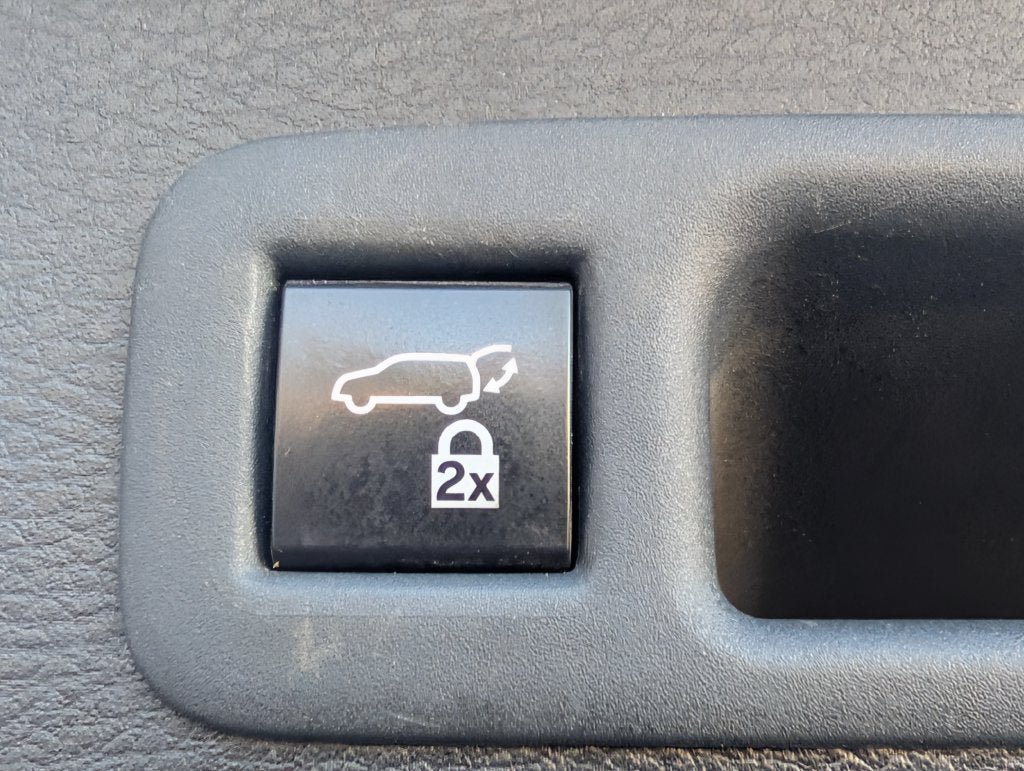 Certified 2022 Toyota Sienna XLE w/ XLE Plus Package FWD image 36