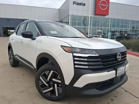 New 2026 Nissan Kicks SV image 1