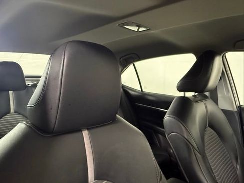 Used 2020 Toyota Camry SE FWD image 27