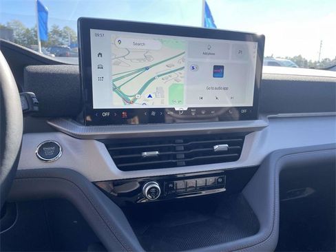 New 2025 Ford Explorer Active w/ Active Comfort Package image 10