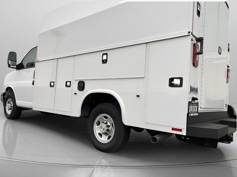 New 2025 Chevrolet Express 3500 w/ Power Convenience Package RWD image 3