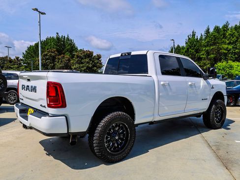 Used 2025 RAM 2500 Laramie AWD/4WD image 9
