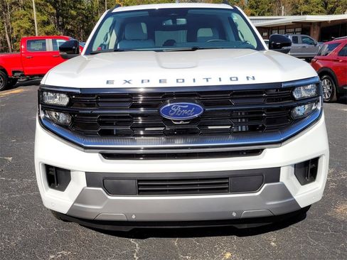 New 2025 Ford Expedition Platinum w/ Driver's Package image 2