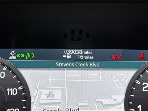 Used 2021 Land Rover Defender 110 X-Dynamic HSE image 33