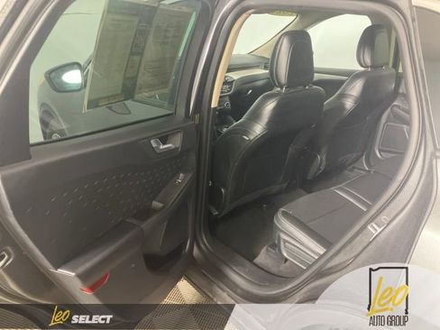 Used 2020 Ford Escape SEL image 19