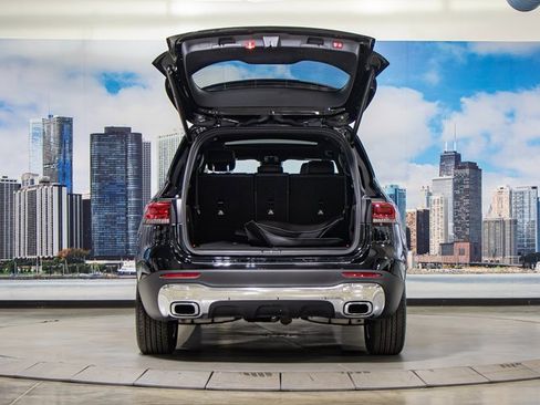 Used 2022 Mercedes-Benz GLB 250 4MATIC image 12