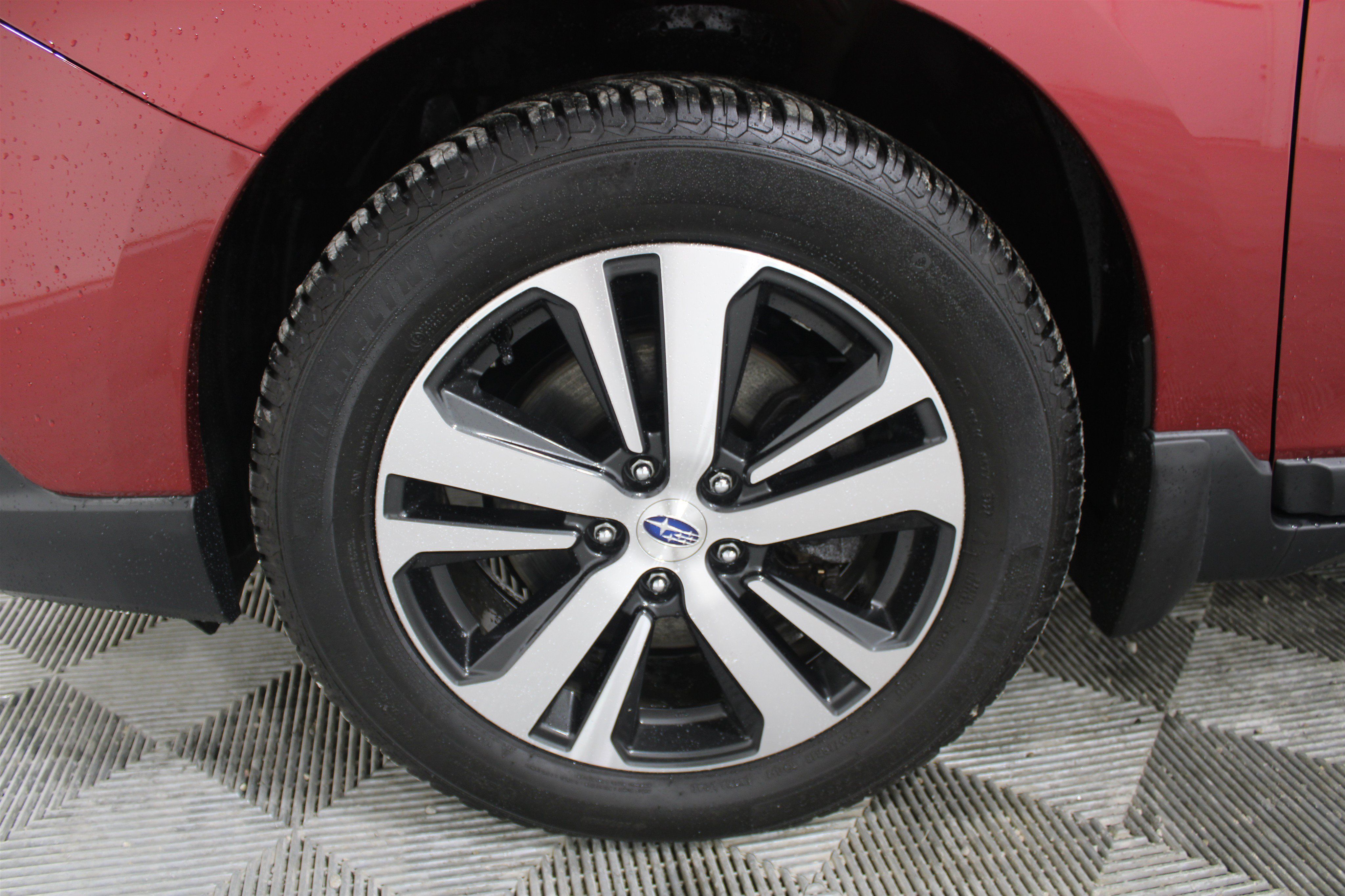 Used 2018 Subaru Outback 2.5i Limited AWD/4WD image 9