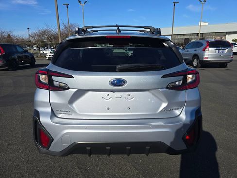 Used 2024 Subaru Crosstrek 2.5i Limited w/ Crosstrek Mirror Package image 4