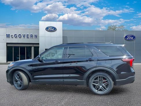 Used 2025 Ford Explorer ST AWD/4WD image 10