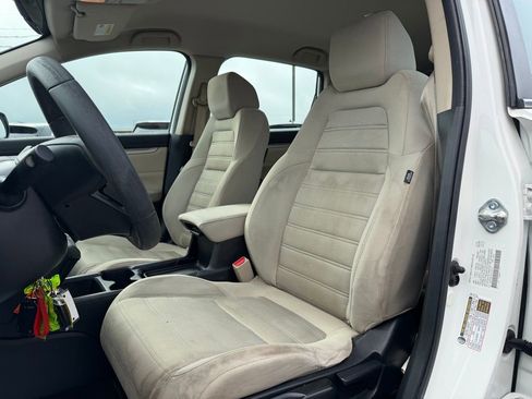 Used 2018 Honda CR-V LX image 11