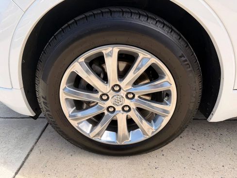 Used 2019 Buick Envision Essence FWD image 16