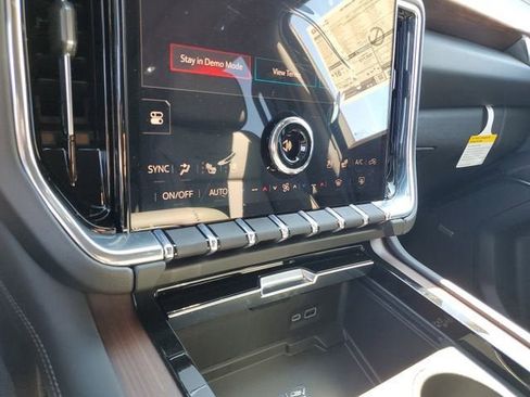 New 2026 GMC Yukon XL Denali w/ Sun & Power Step Package AWD/4WD image 23