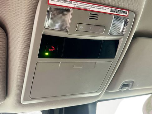 Used 2022 Toyota Tacoma SR5 w/ Technology Package RWD image 19